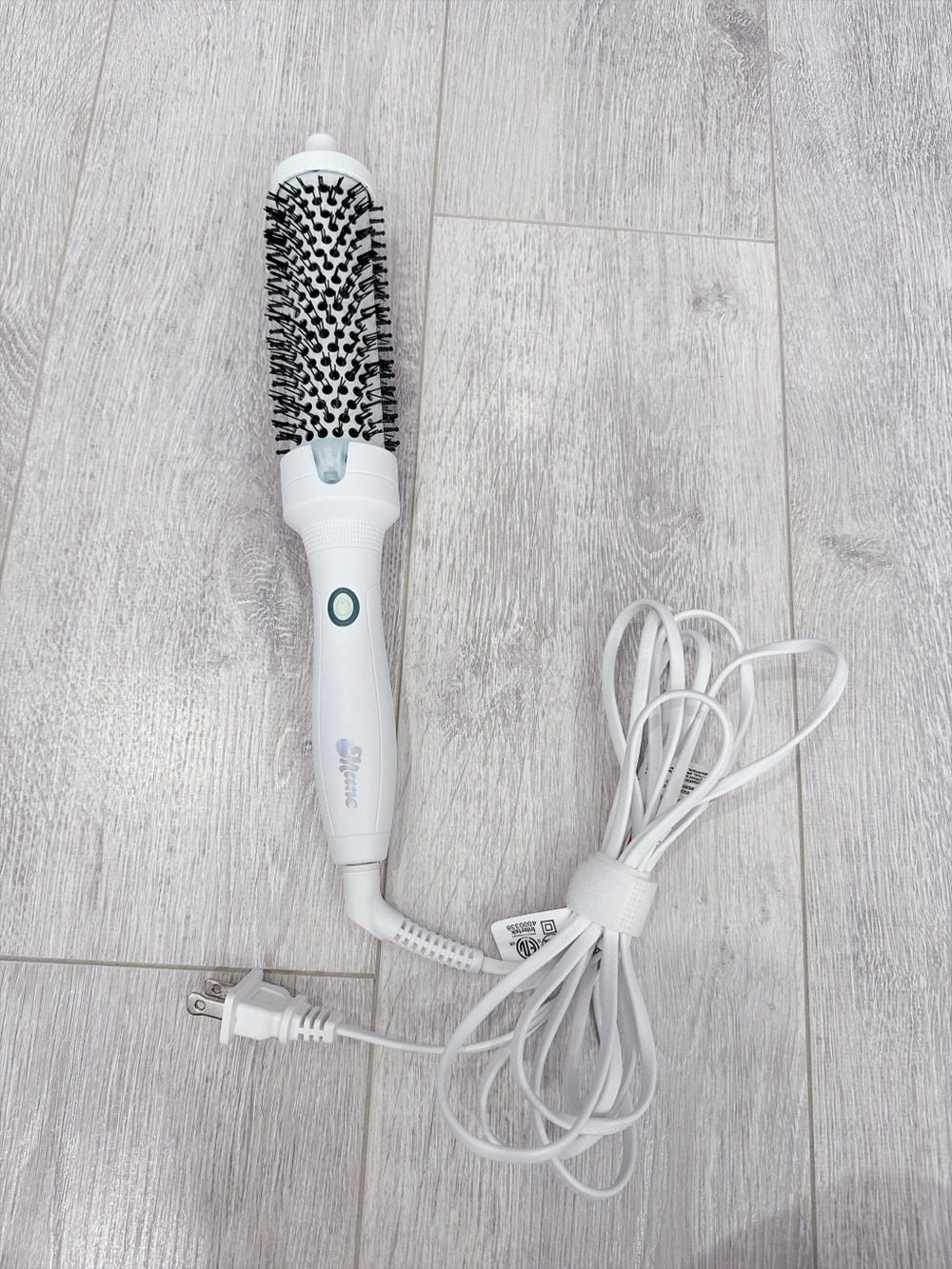 Mane - It's Giving Body Medium Hot Thermal Round Brush